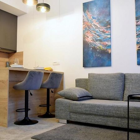 Rab Downtown Place Раб Екстериор снимка